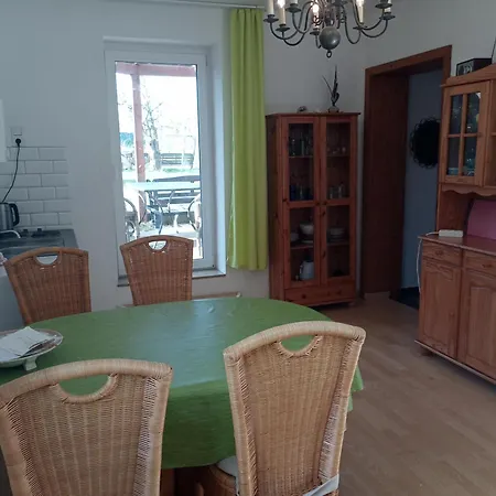 Schoene Fuer Naturliebhaber Appartement